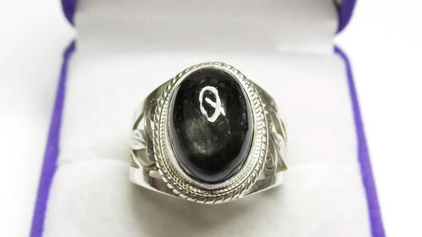 The Obsidian Protection Ring is a spiritual and emotional tool meant to assist in personal growth and protection.