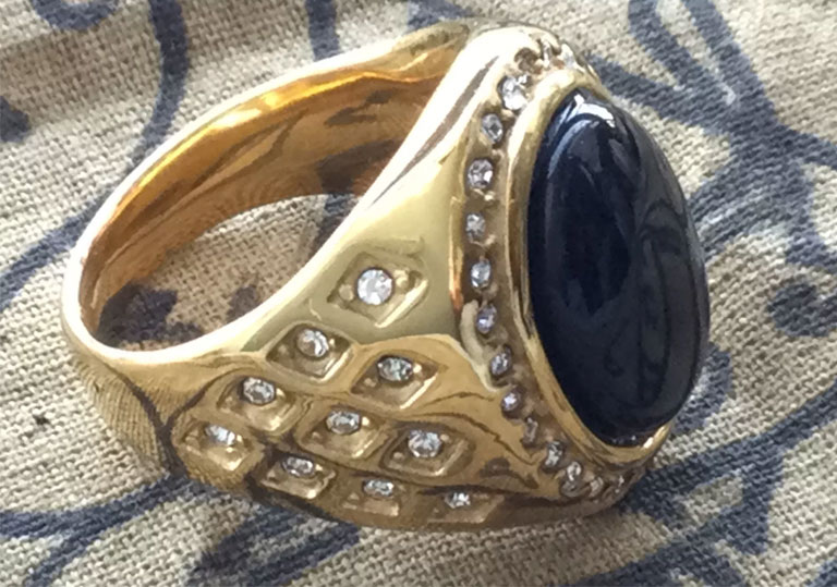 Protect Yourself with Powerful Protective Amulets: Your Shield Against Negative Energies